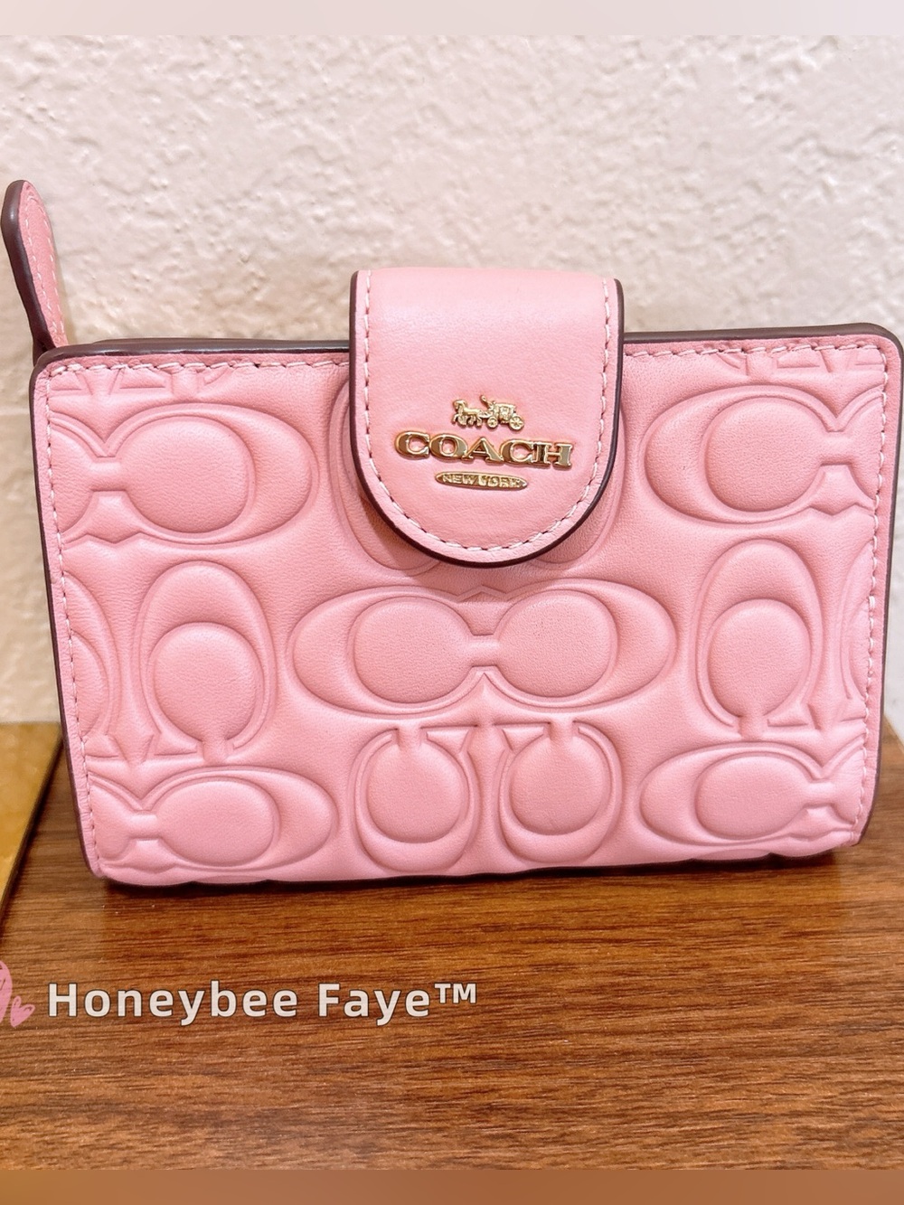 COACH Pink Embossed Signature Leather Wallet with Gold Logo cz341 - Picture 2 of 6